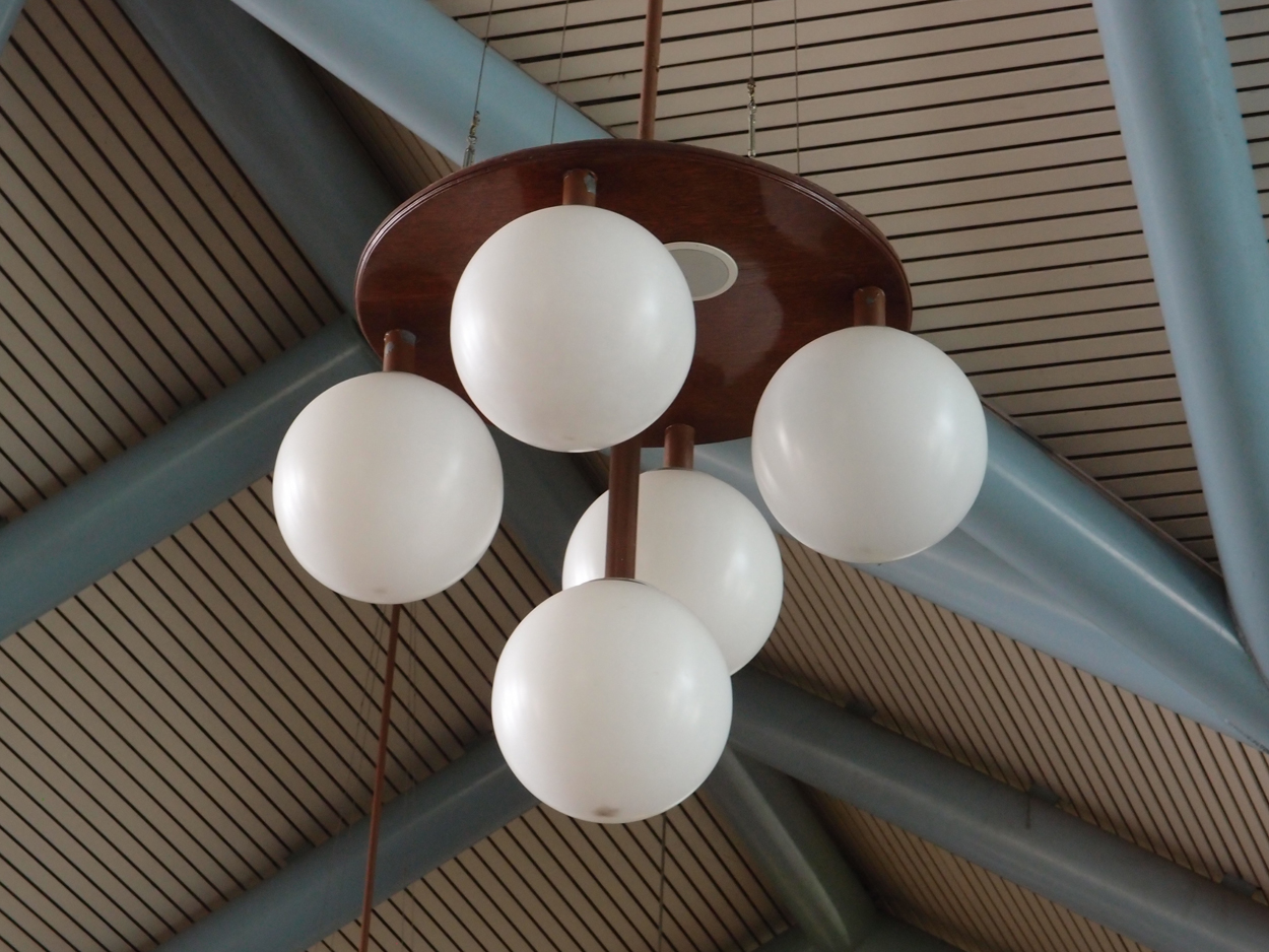 2015-10-07 05 Manado Airport (Video, Audio + Foto)